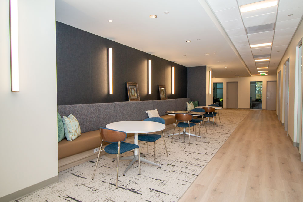 https://jmusselmanconstruction.com/wp-content/uploads/2025/05/New-York-Life-5.jpg